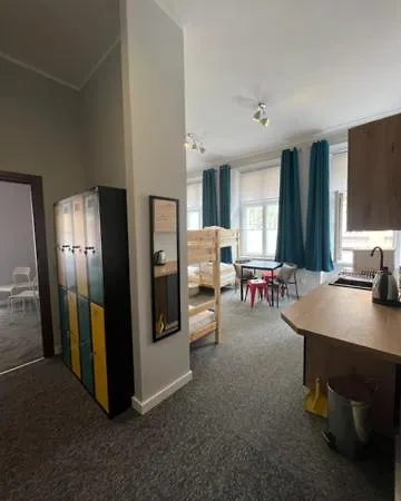 Plac Kolegiacki Hostel *