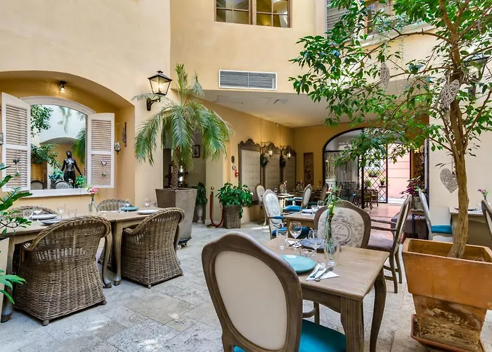 Plac Kolegiacki بيت شباب